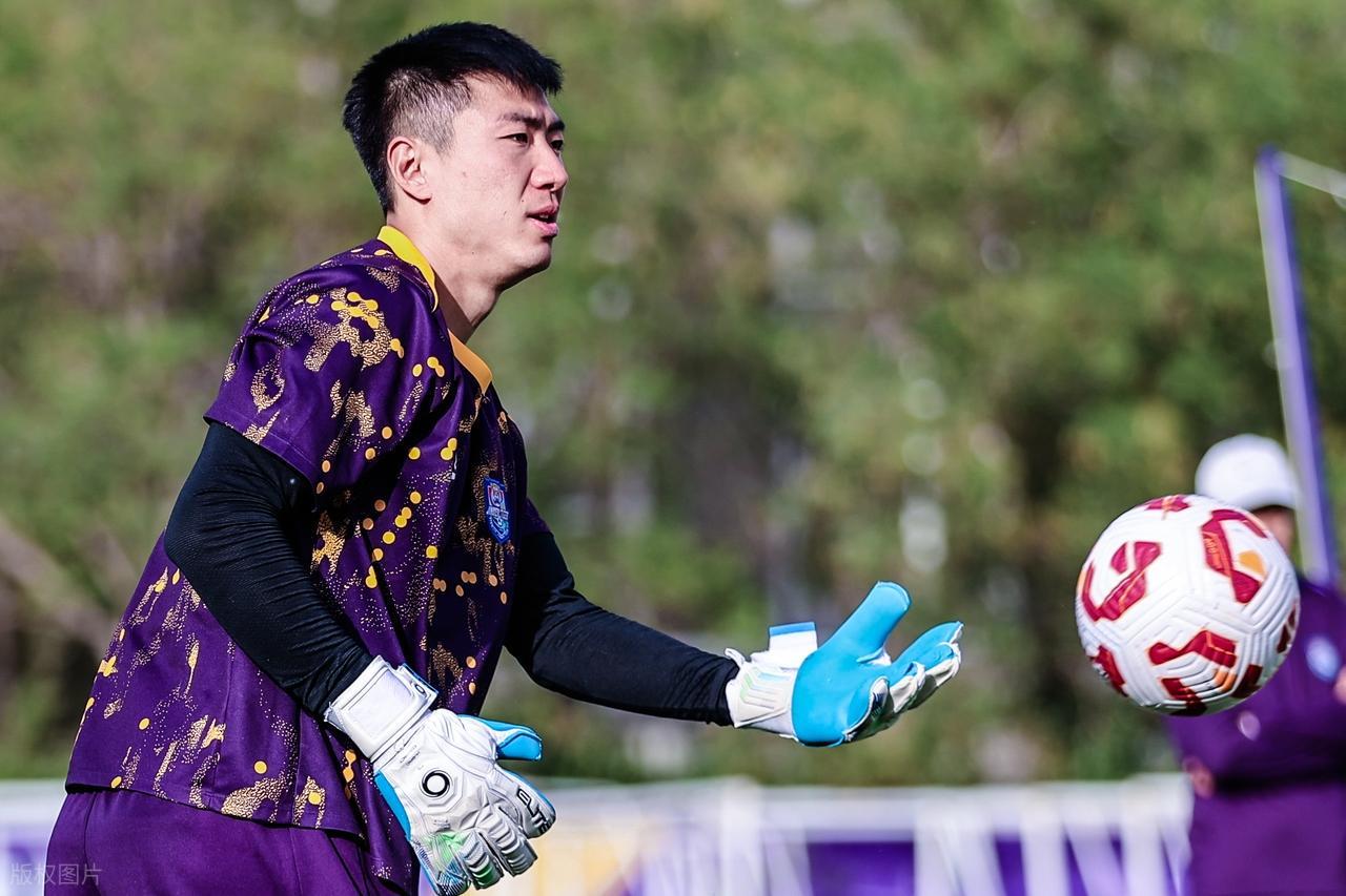 北美世界杯-意外吗？津门虎上演连续反转，功勋王牌留队仅3天，连夜宣布走人