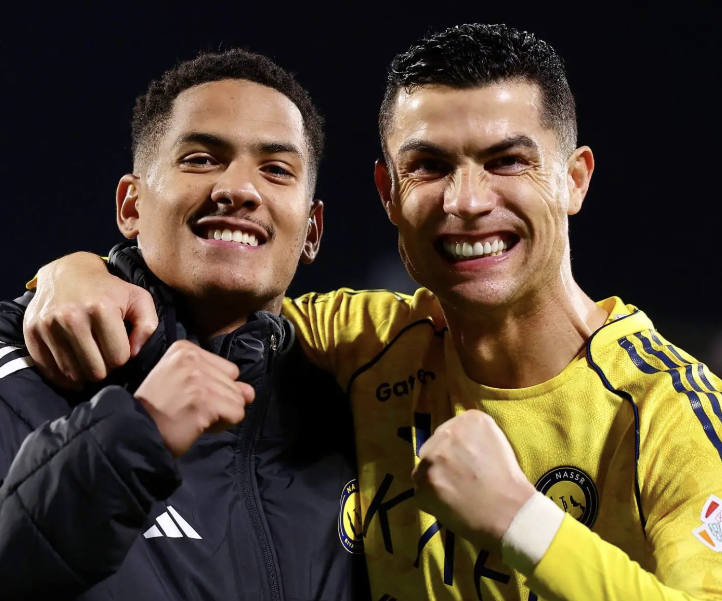 世界杯官方平台-“住在越位线上” 40岁C罗用5越位拼来1进球 球迷嘲讽：就等吃饼