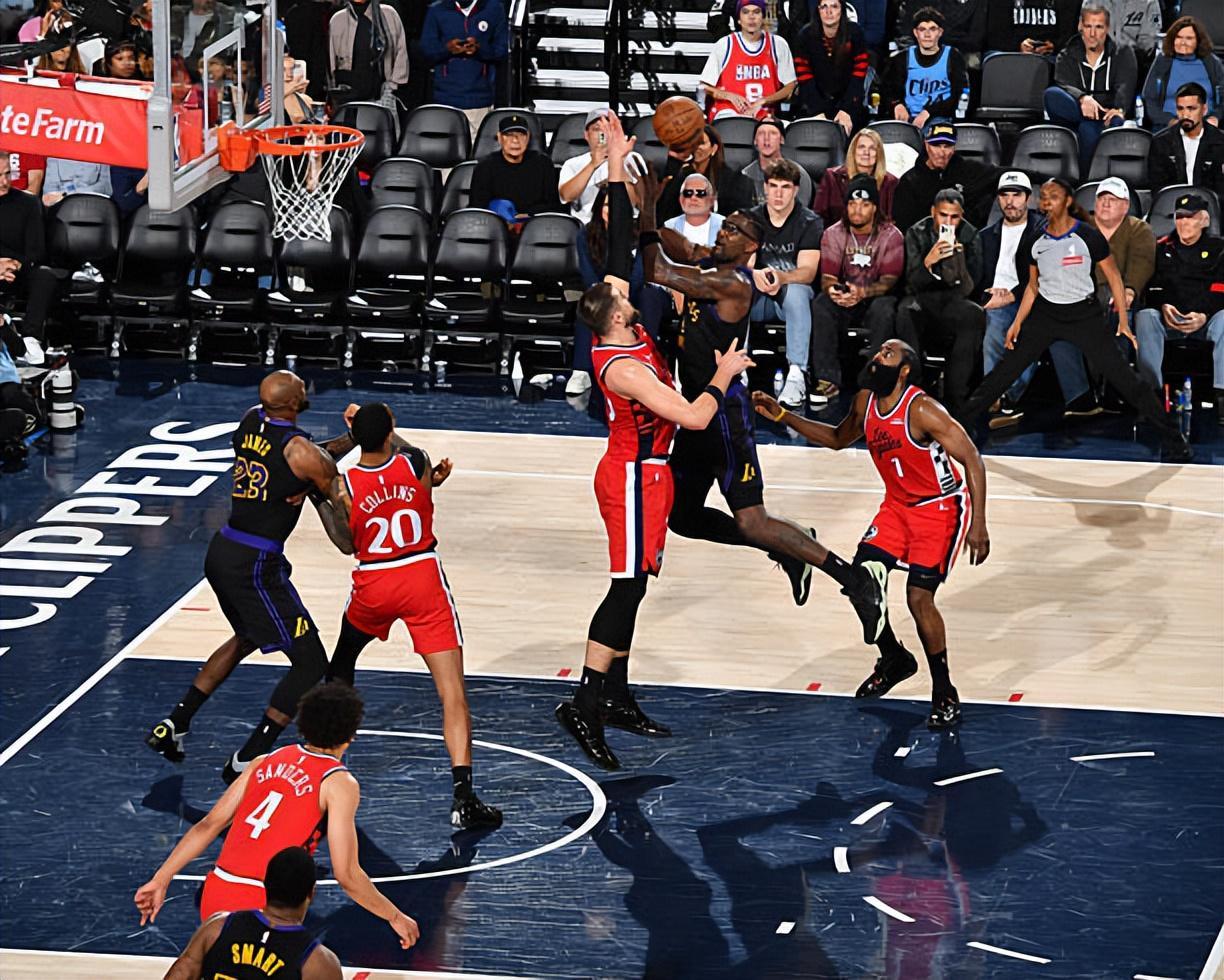 世界杯官方平台-被快船各种打爆，湖人内线支柱莫名其妙又一次彻底丧气了？