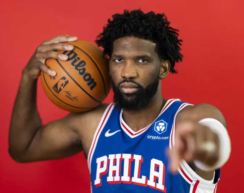 世界杯 官网-32岁生日快乐！NBA官方晒照为乔尔-恩比德庆生